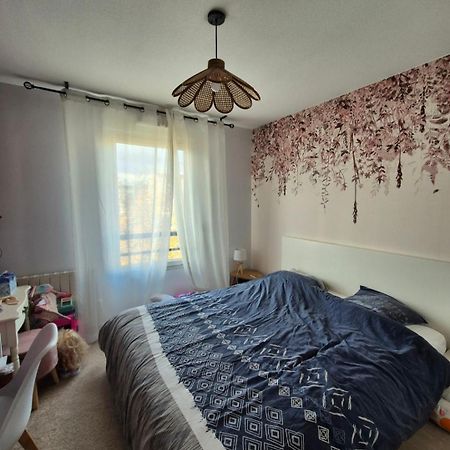 Chambre Privee T3 Saint Fons Eksteriør bilde